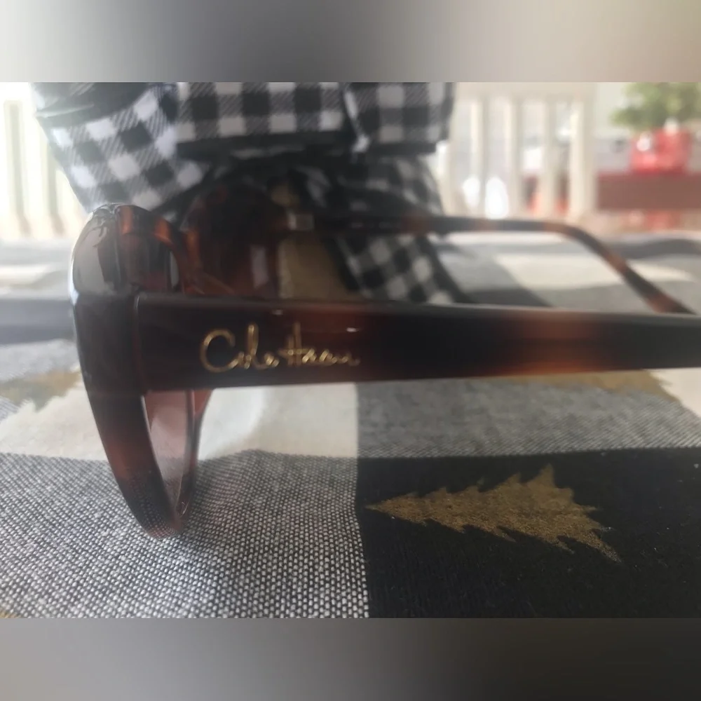 Cole Haan sunglasses with Vera Bradley case - Picture 2 of 6